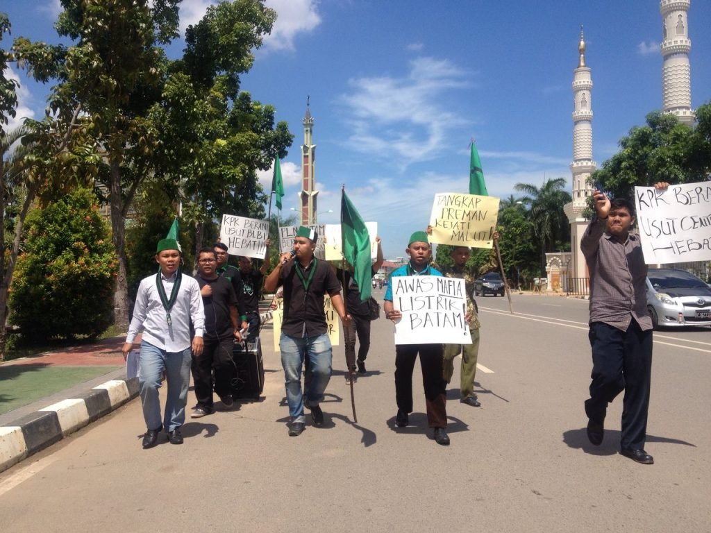 Hmi Batam Kpk Berani Usut Tuntas Blbi Dan Century Hebat Lihat Kepri