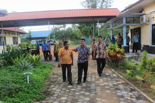 Wakil Bupati Bintan Dalmasri Syam Tinjau Kantor Camat Teluk Bintan