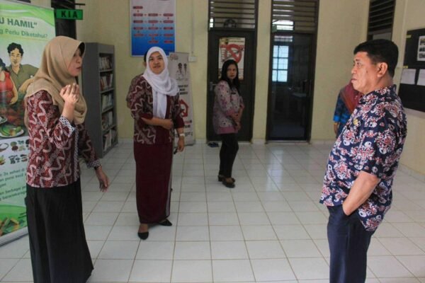 Wakil Bupati Bintan Dalmasri Syam Tinjau Puskesmas Teluk Bintan