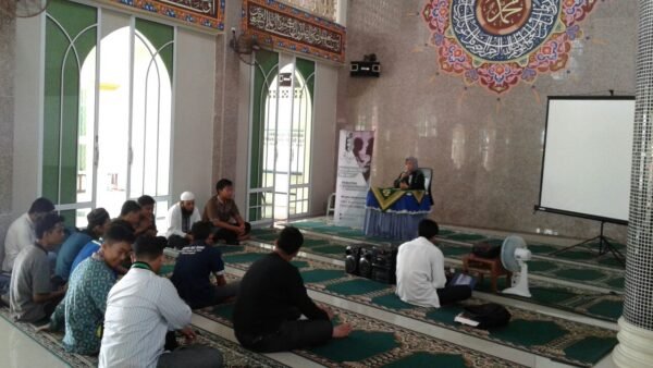 HMI Komisariat Fekon Umrah Gelar Kajian Islam Hari Ibu di Masjid Al-Furqan