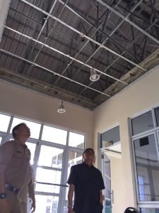 Wabup Tinjau Kerusakan Kantor Lurah Tanjung Uban Kota