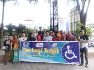Penyandang Disabilitas Tanjungpinang Gandeng SMSI Berbagi Takjil