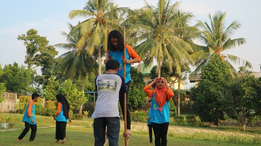 FAKTA Raih Penghargaan Bintang Triwulan dari Forum Anak Nasional