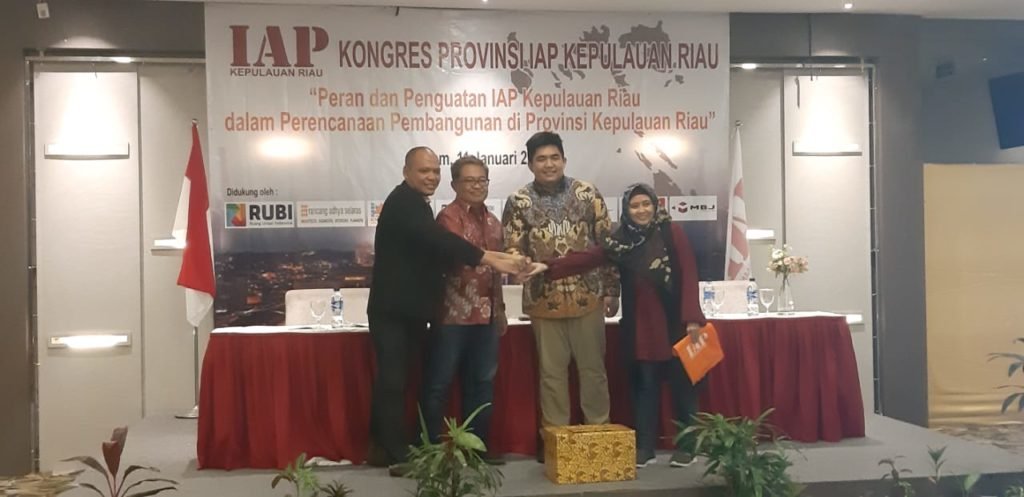 Roby Kurniawan Jadi Ketua IAP Termuda Se Indonesia