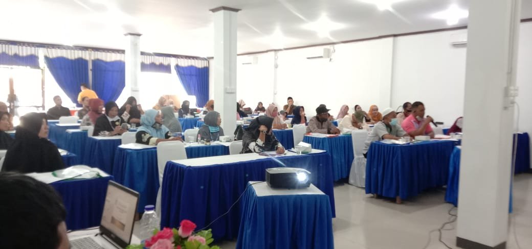 Kadis Perindagkom Natuna Agus Supardi Buka Secara Resmi Bimtek Pengembangan Produk