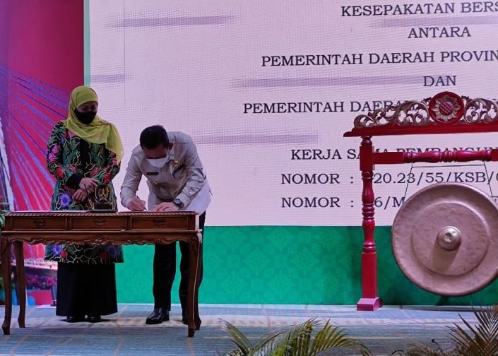 Gubernur Kepri Tandangani MoU Kerjasama Perdagangan Dengan Jawa Timur di Nagoya Hill Hotel Batam