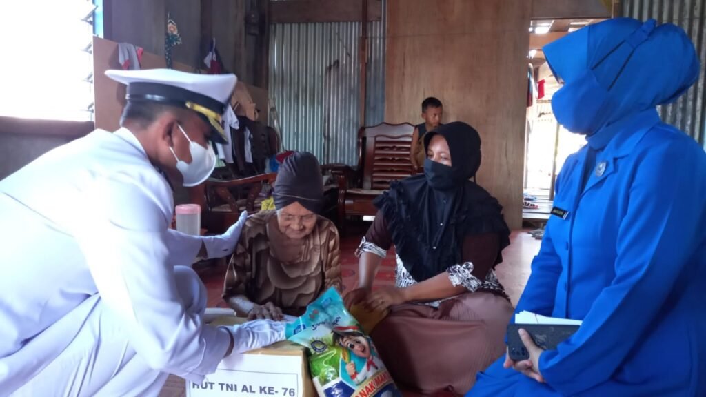 Jelang HUT TNI Angkatan Laut Ke-76 , Lanal Ranai Ziarah ke Taman Makam Pahlawan
