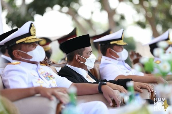 Gubernur Hadiri Penutupan Dikmaba & Dikmata PK TNI AL Angkatan XLI 2021