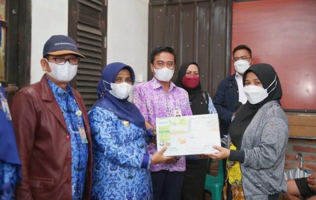 Walikota Tanjungpinang Rahma Salurkan CSR Bank Riau Kepri Syariah