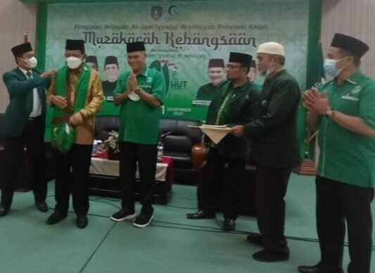 Gubernur Kepri Ansar Ahmad Jadi Anggota Kehormatan Al Jamiyatul Washliyah