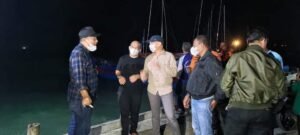 Kapal Nalayan Sepempang Sudah Sandar di Pelabuhan