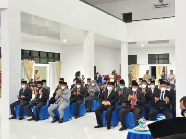 Pelantikan PNS Eselon II di Gedung Wanita Bukit Arai