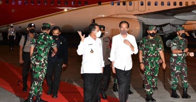 Presiden Jokowi Tiba di Bandar Udara Raja Haji Fisabilillah Tanjungpinang