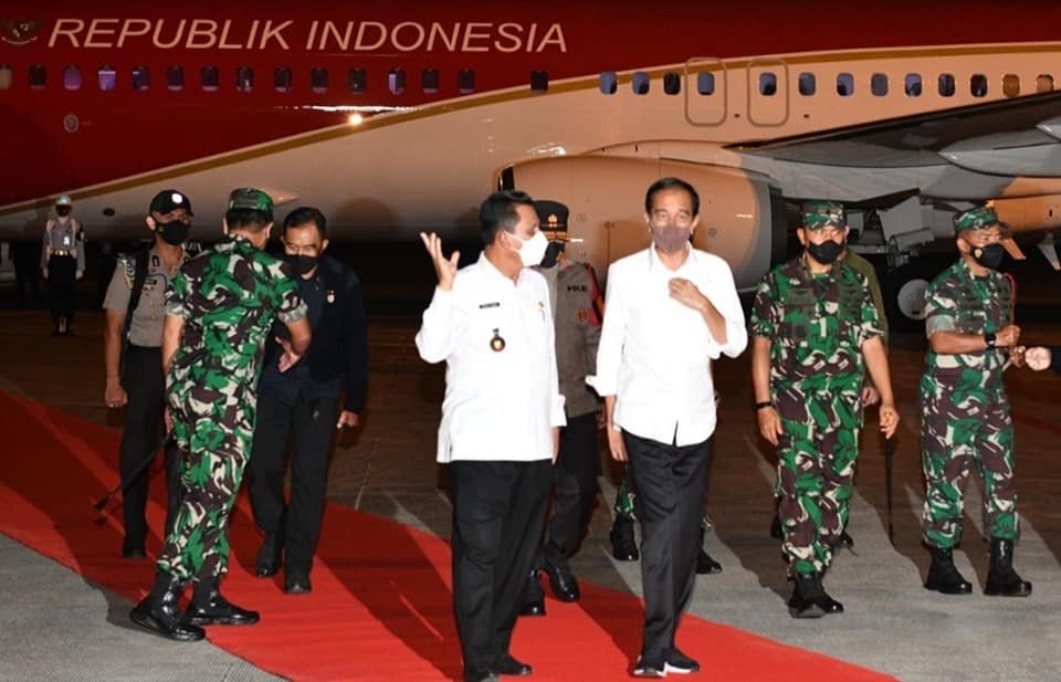 Presiden Jokowi Tiba di Bandar Udara Raja Haji Fisabilillah Tanjungpinang