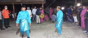 Bupati Natuna, Saat Tiba di Lokasi Puncak Gelaran HPN ke 76 2022, Bupati Natuna Mukul Gong Saat Pertunjukan Silat 