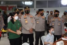 Wakapolresta Barelang Dampingi Wakapolda Kepri Tinjau Vaksinasi Anak