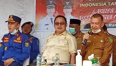 Ketua DPRD Natuna Daeng Amhar Hadiri Upacara HUT Damkar ke 103