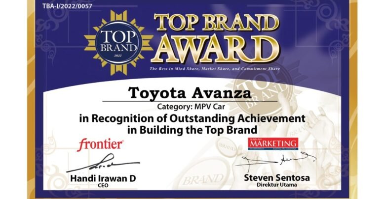 Toyota Avanza Raih Top Brand Award 2022