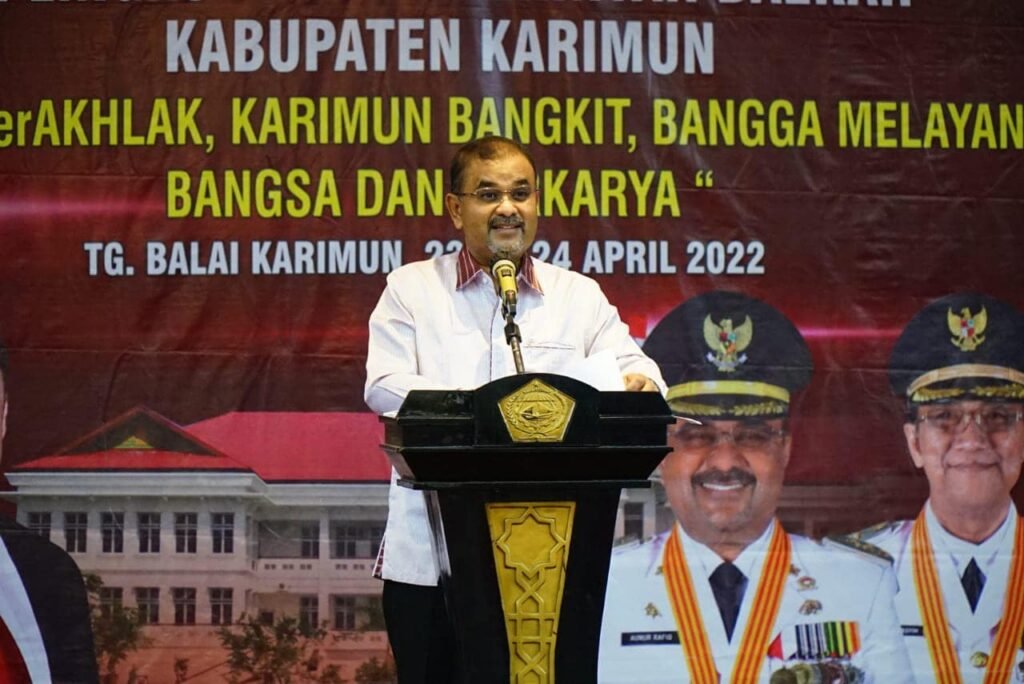 Bupati Karimun Dr H Aunur Rafiq S.Sos M.Si