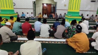 Bupati Natuna, Saat Menyampaikan Tausyiah Pada Acara Muhibbah Ramadhan di Desa Sabang Mawang Masjid Al-Bayan
