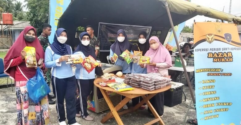 Bazar Murah Lanud Raden Sadjad Natuna, di Halaman Depan Koperasi Lanud RSA