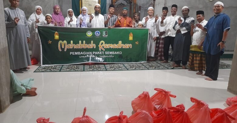 Mahabbah Ramadhan 1443 H, KAHMI Kepri Bagikan Sembako Untuk Masyarakat
