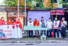 PKS Tanjungpinang Bagikan 2000 Paket Takjil dan Santap Sahur