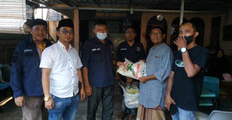 PWI Tanjungpinang Berbagi Beras Bagi Anak Yatim Di Penghujung Ramadhan