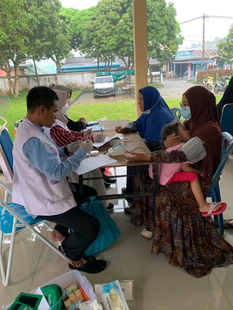 Pelayanan Keliling Rumah Sehat Baznas Kota Batam di Kelurahan Mangsang