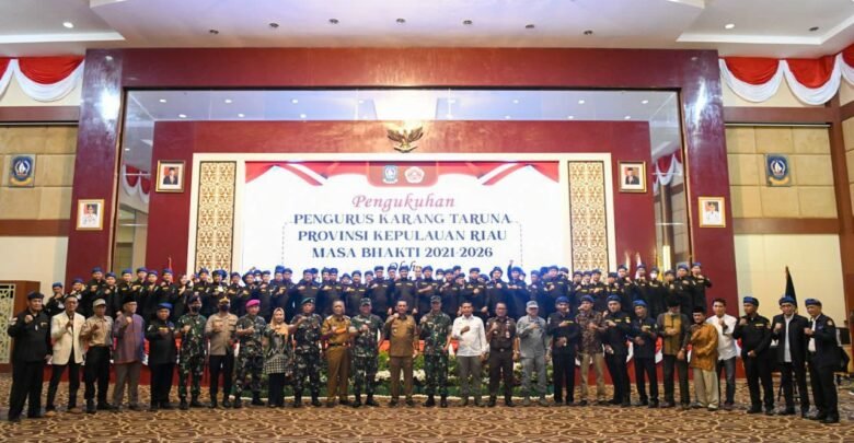 Foto Bersama Pelantikan Karang Taruna Kepri