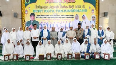 Gubernur Kepri Lepas Jamaah Calon Haji BKMT Kota Tanjungpinang