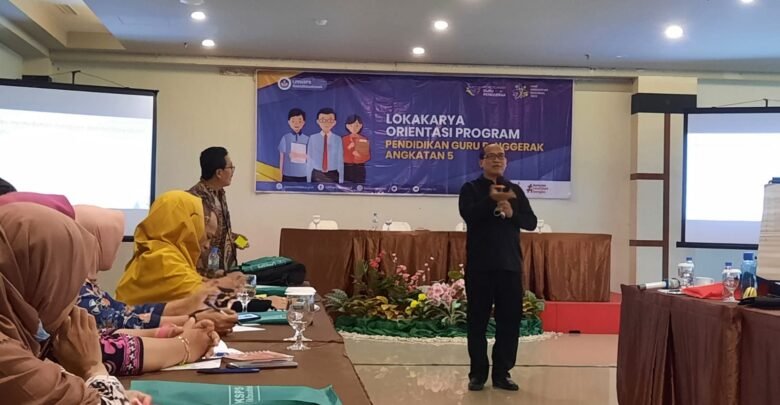 Kepala Balai Guru Penggerak Memotivasi Peserta Lokakarya Orientasi Program Guru Penggerak