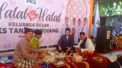 PKS Tanjungpinang Gelar Halal bi Halal Jamu Tamu Makan Tradisi Melayu