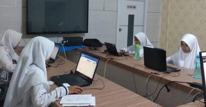 Perdana Ikut OSN, MAS YPKL Masih Numpang Server Diskominfo Lingga