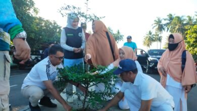 Peringati Hari Lingkungan Hidup Bupati Natuna Tanam Pohon