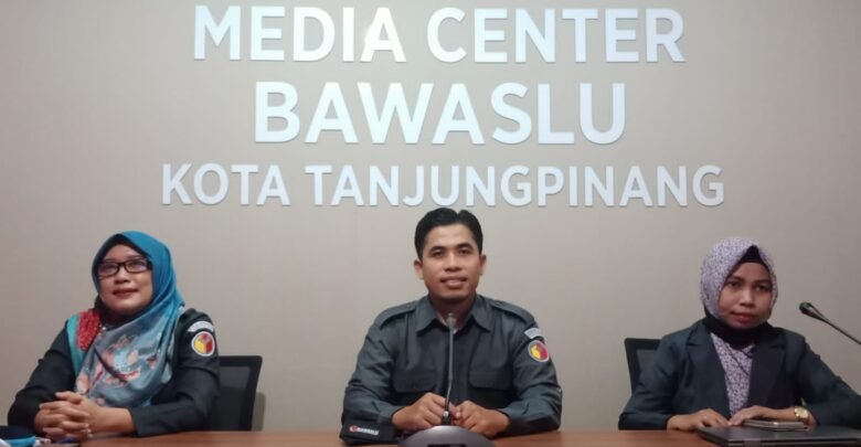 Bawaslu Tanjungpinang Launching Meja Layanan Pemantau Pemilu 2024
