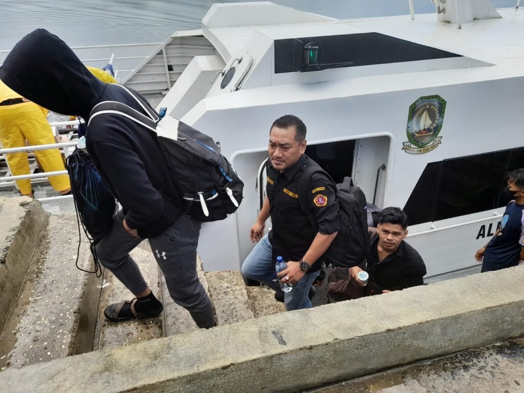 Masyarakat Merasa Nyaman Berlayar Dengan MV. LINTAS KEPRI