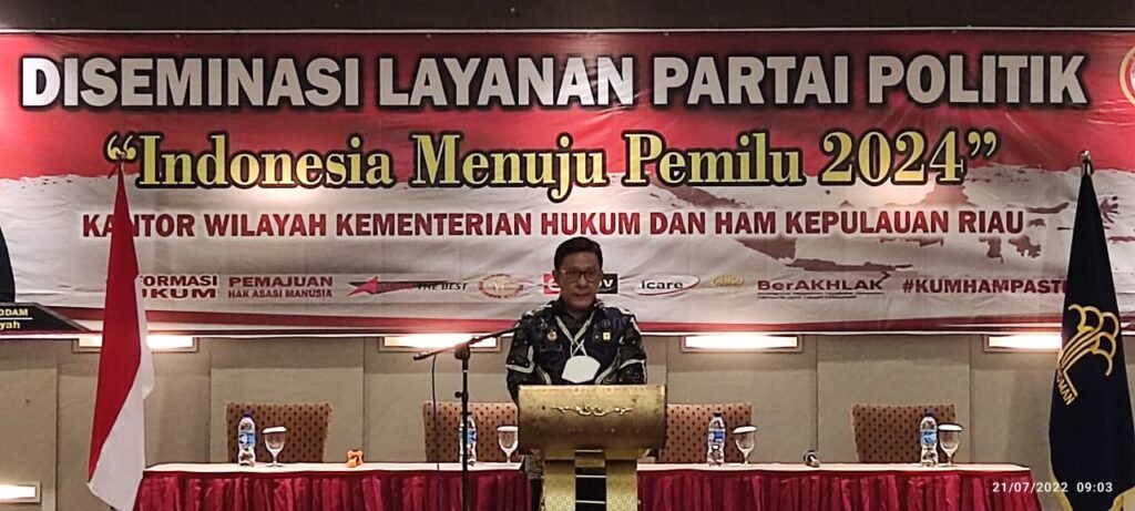 Disemenasi Layanan Partai Politik