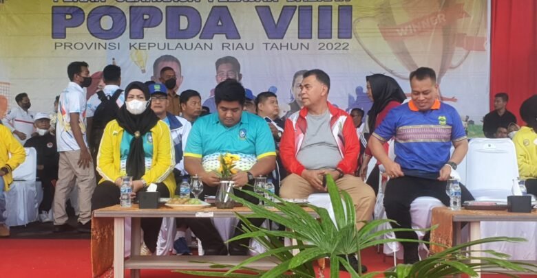 Bupati Natuna Wan Siswandi,