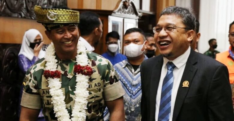 Raden Hari Sambut Hangat Panglima TNI Andika Perkasa Saat ke Kepri