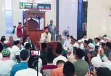 Ribuan Masyarakat Hadiri Tabligh Akbar UAS di Masjid Ibnu Salim Ranai Darat