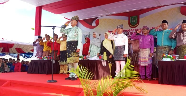 Bupati Natuna Wan Siswandi Pimpin Upacara HUT Natuna Ke 23 Tahun 2022 di Pantai Piwang