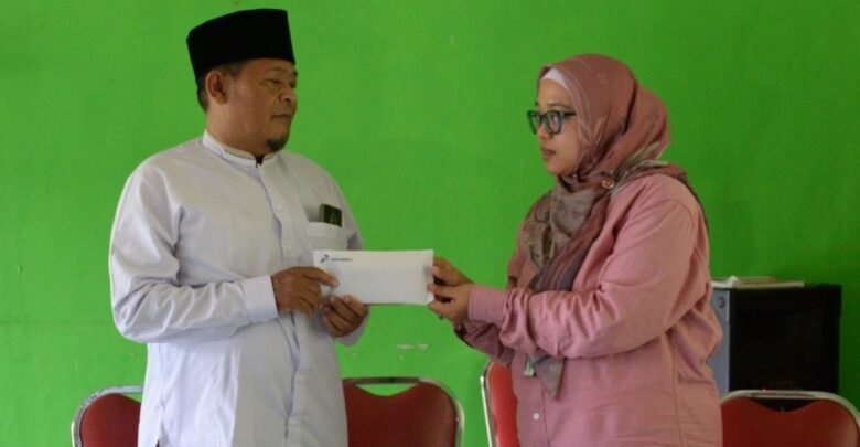 PT KPI RU Dumai Berikan Santunan ke Panti Asuhan