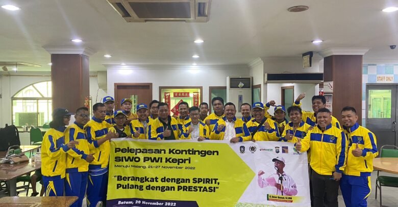 Kadispora dan Kadiskominfo Lepas Atlet SIWO PWI Kepri ke Porwanas Malang