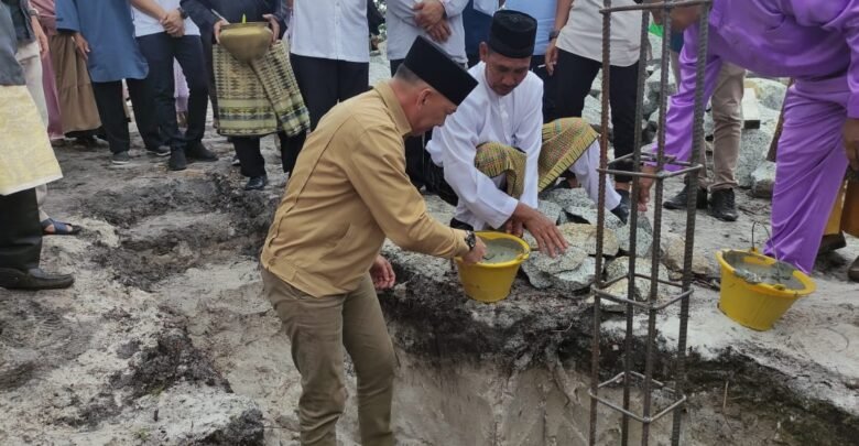 Wakil Bupati Natuna Hadiri Peletakan Batu Pertama Pembangunan Masjid Jabal Tursina di Kelurahan Bandarsyah