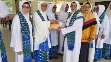 BKMT Bintan Serahkan Bantuan Infak Ramadhan Bagi Orang Tidak Mampu