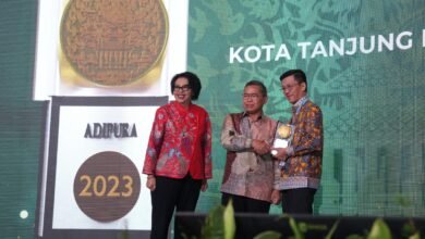 Kota Tanjungpinang kembali memperoleh piala anugerah adipura tahun 2023 kategori kota sedang