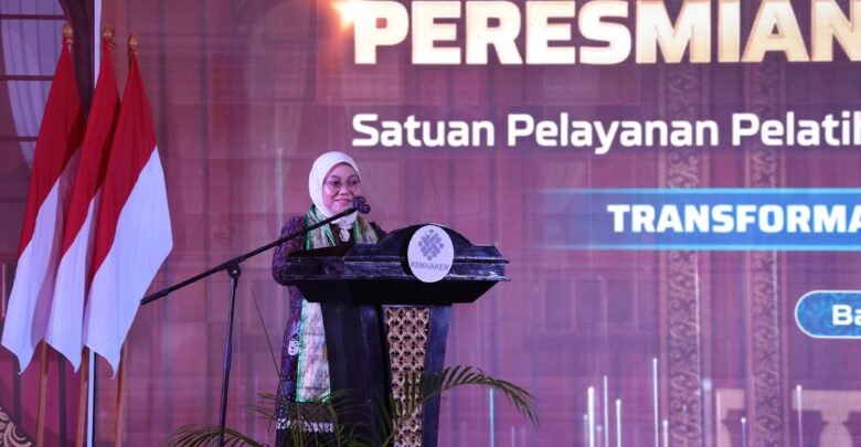 Menteri Ketenagakerjaan Ida Fauziyah Resmikan Satpel BLK Batam
