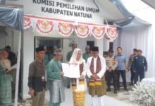 Cen Sui Lan - Jarmin Sidik Resmi Daftar Calon Bupati dan Wakil Bupati Natuna