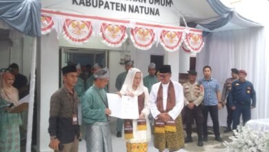 Cen Sui Lan - Jarmin Sidik Resmi Daftar Calon Bupati dan Wakil Bupati Natuna